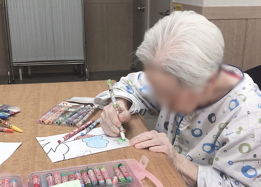 2019년03월12일 봄배경색칠5.jpg