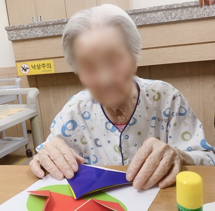 2019년04월 개구리접기3.jpg