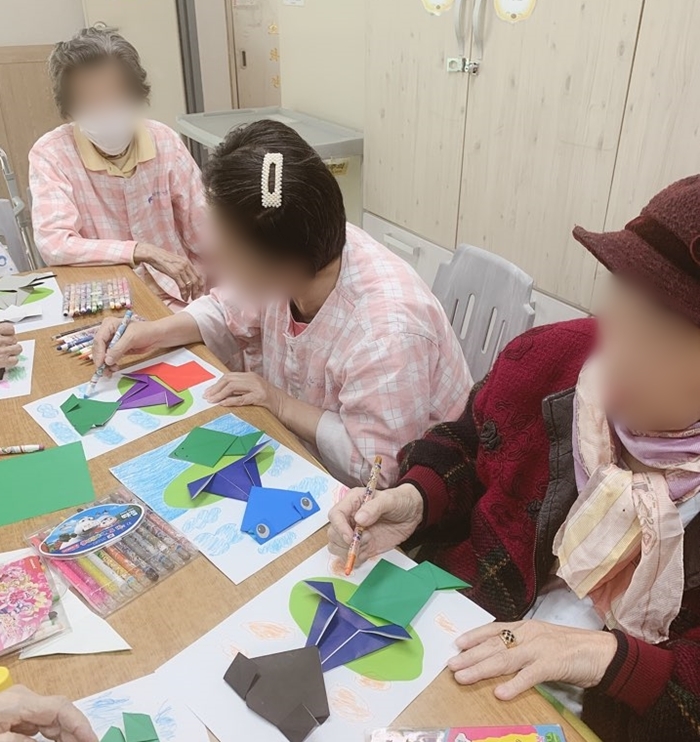 2019년04월11일개구리접기5.jpg