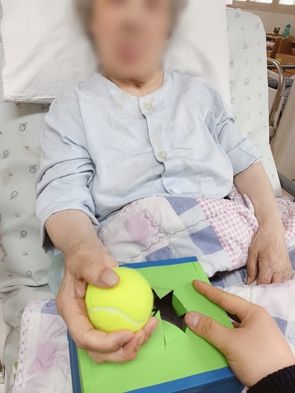 2019년04월17일 촉감놀이1.jpg