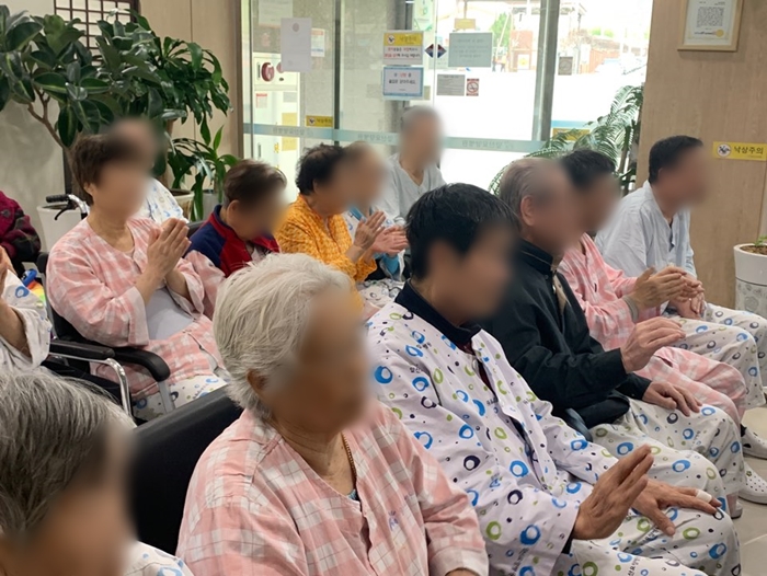 2019년04월19일 명도예술공연.jpg