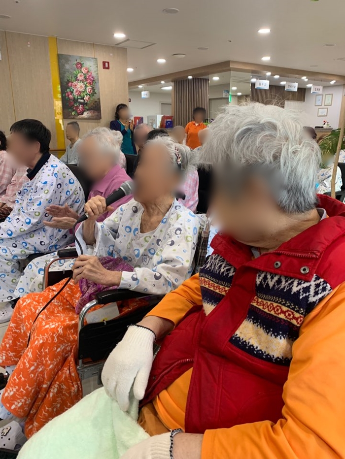 2019년04월19일 명도예술공연3.jpg