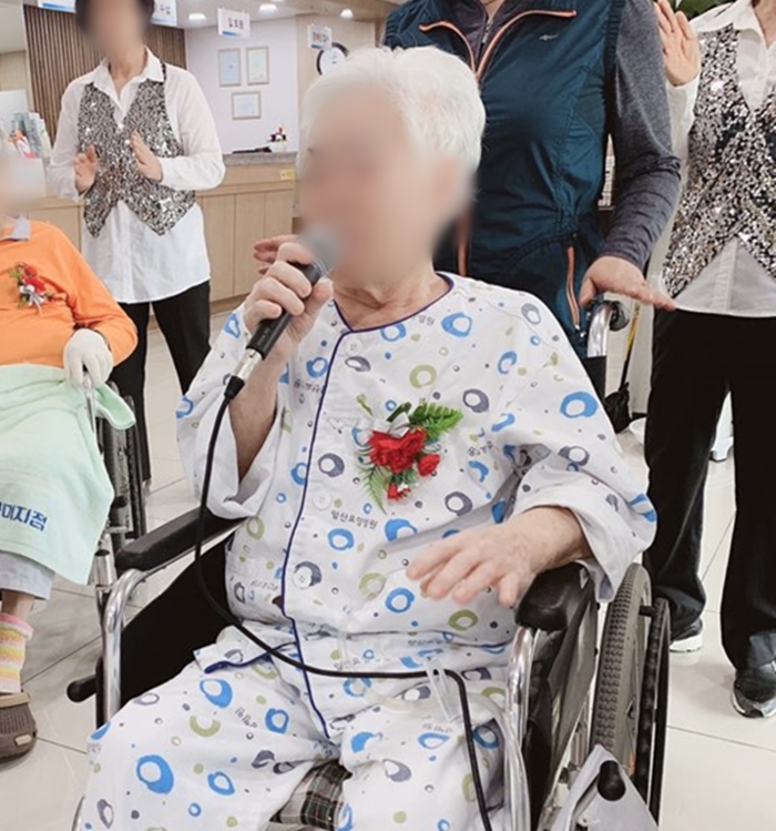 2019년05월08일 하모니카 공연5.jpg