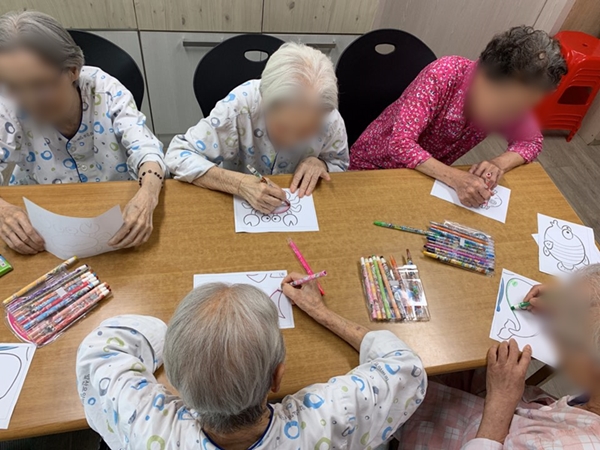 2019년07월22일 물고기 색칠하기 (4).jpg