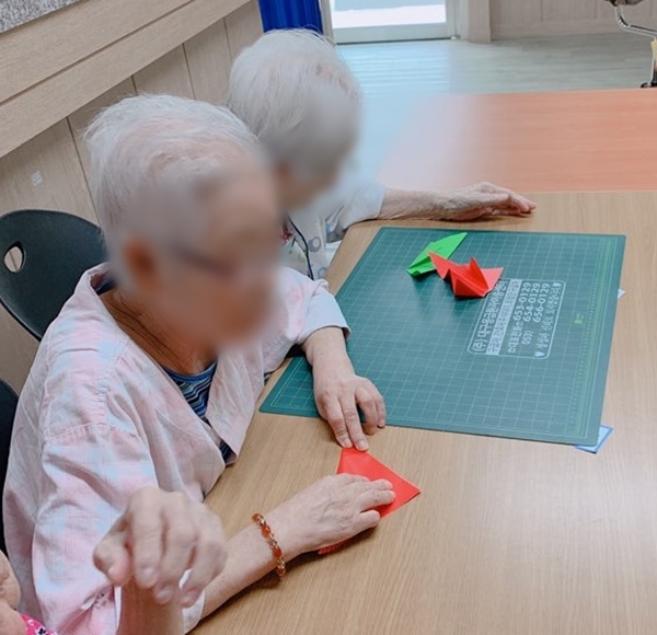 2019년08월21일 종이접기 (3).jpg