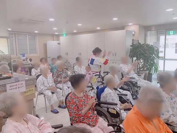2019년 08월30일 신바람향기예술 공연단 (4).jpg
