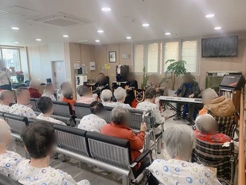 2019년 11월 22일 명동예술공연 (6).jpg