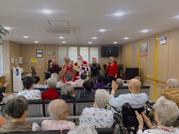 2019년12월20일 신바랑향기 예술 공연 (7).jpg
