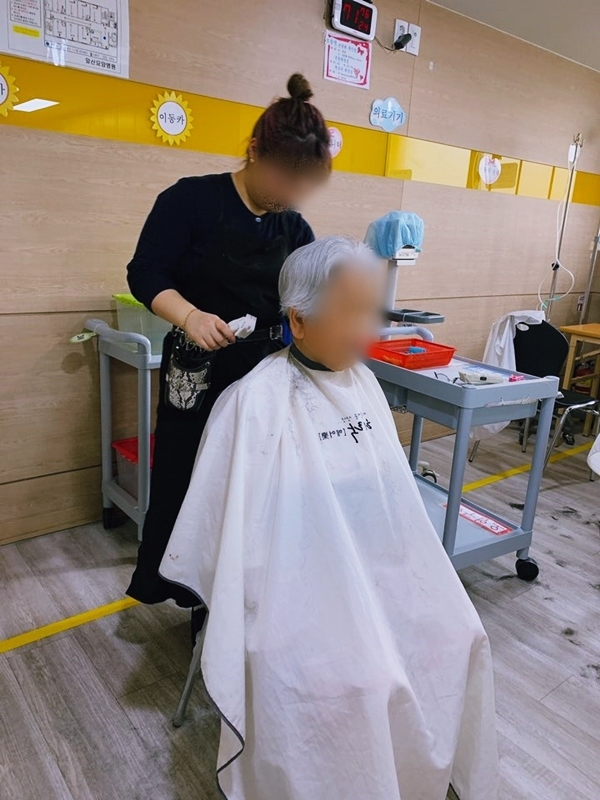 2020년01월23일 이 미용봉사 (5).jpg